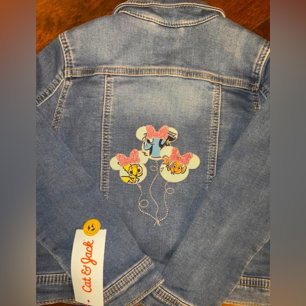 Jean jacket w/ Little Sleepies Nemo print. size 5T NWT jacket cat&jack